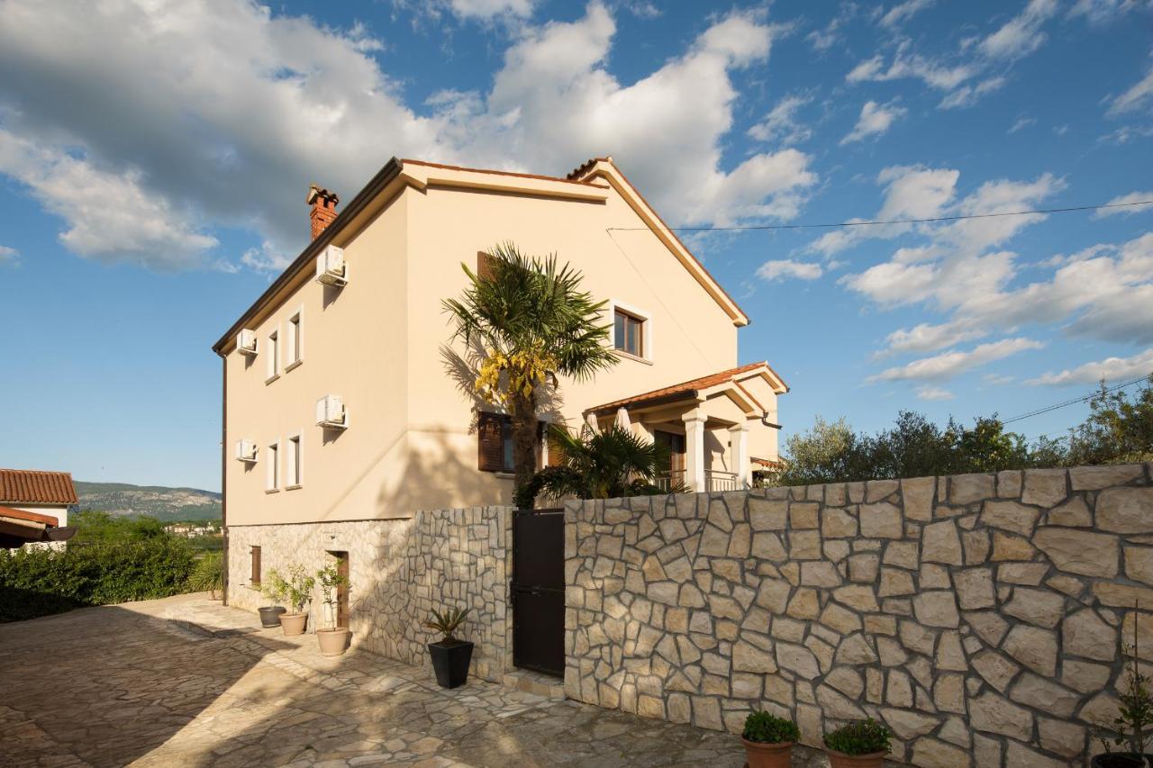 Villa Vesna With Sauna, Hot Tub Potpićan Εξωτερικό φωτογραφία